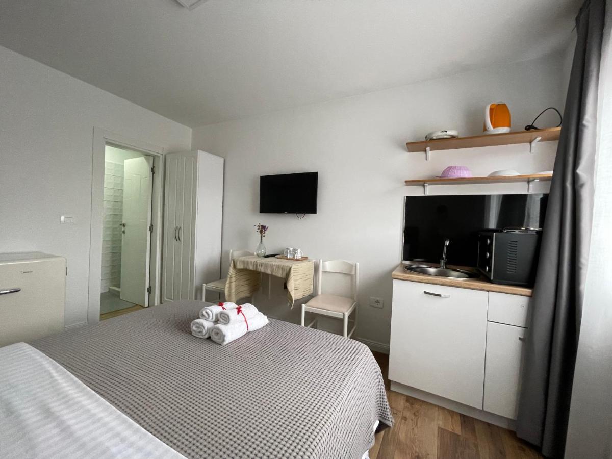 Central Studio Apartments Tirana Exterior photo