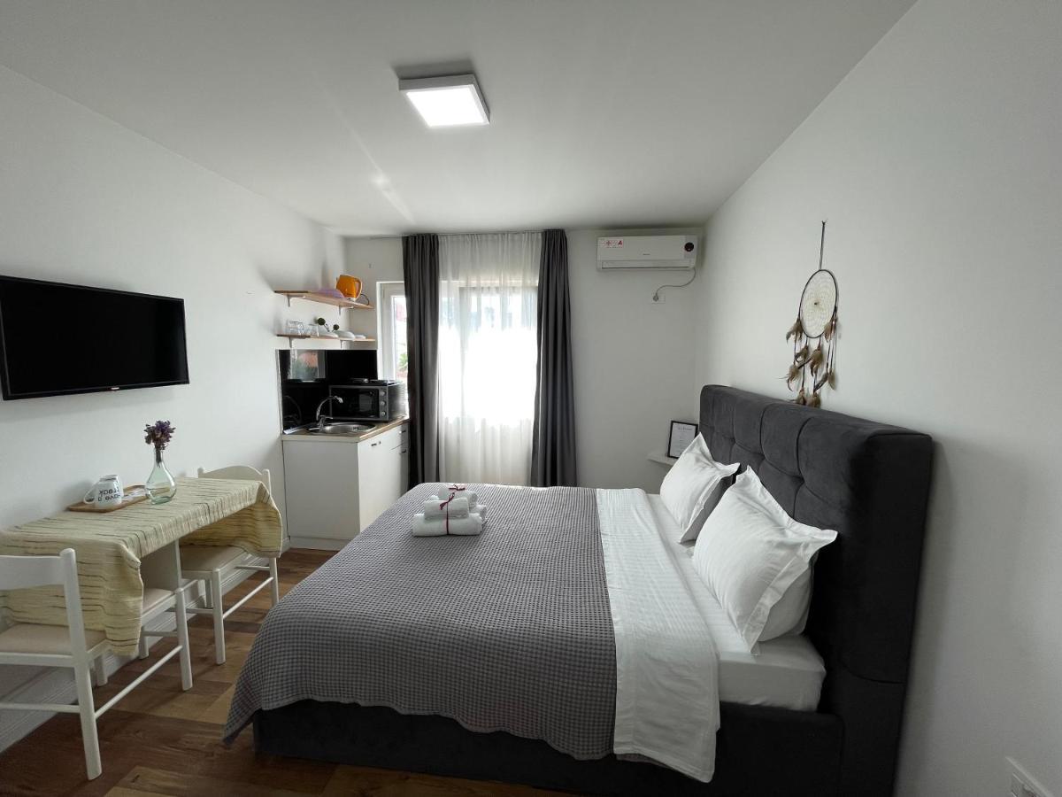 Central Studio Apartments Tirana Exterior photo