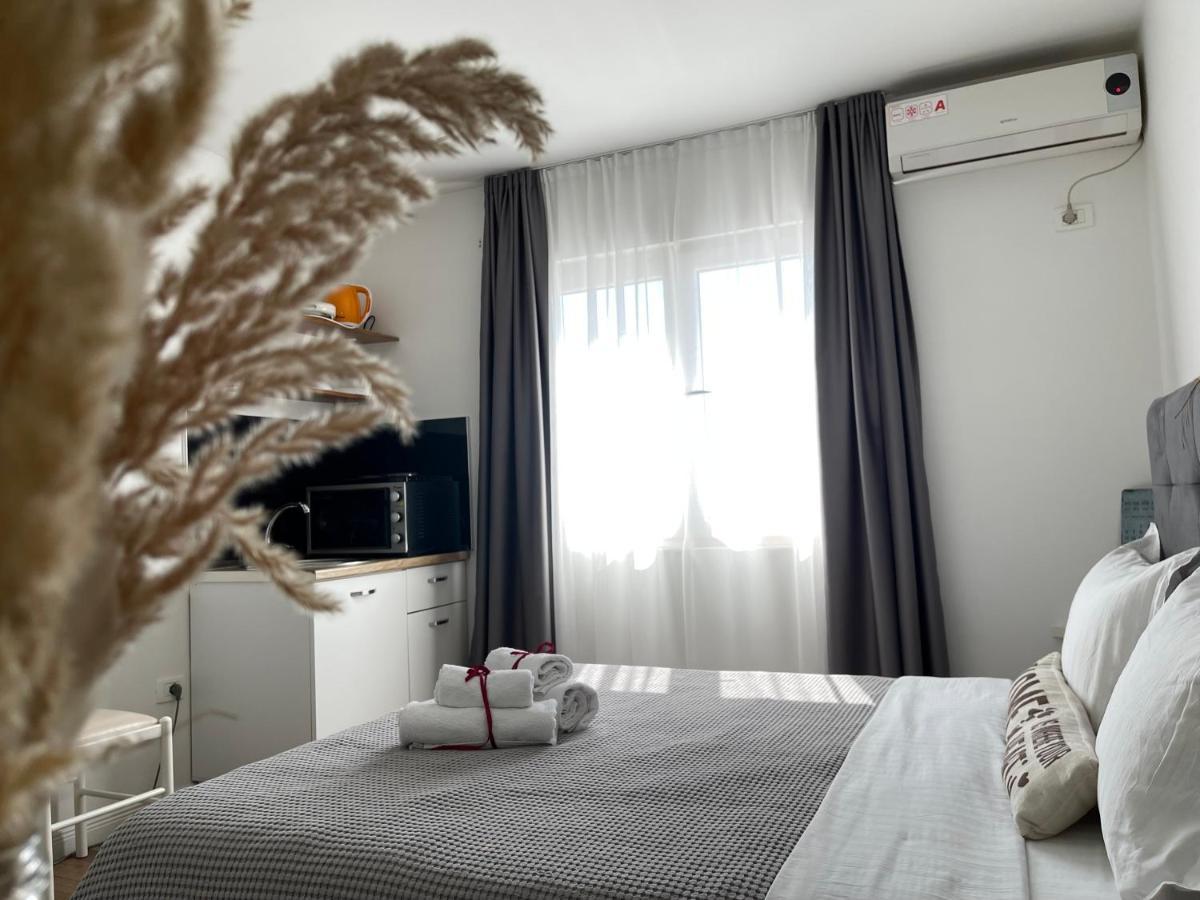 Central Studio Apartments Tirana Exterior photo