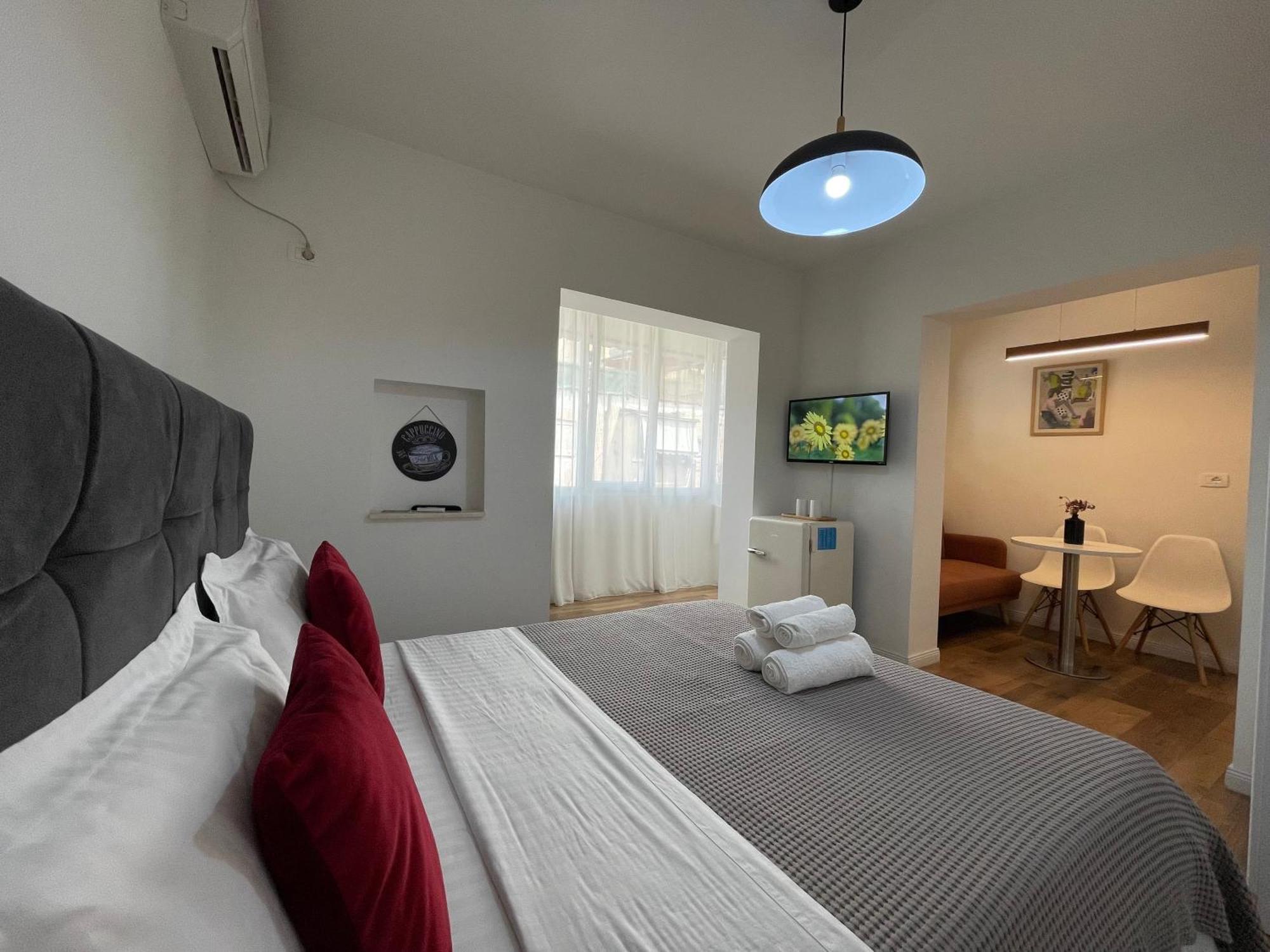 Central Studio Apartments Tirana Exterior photo
