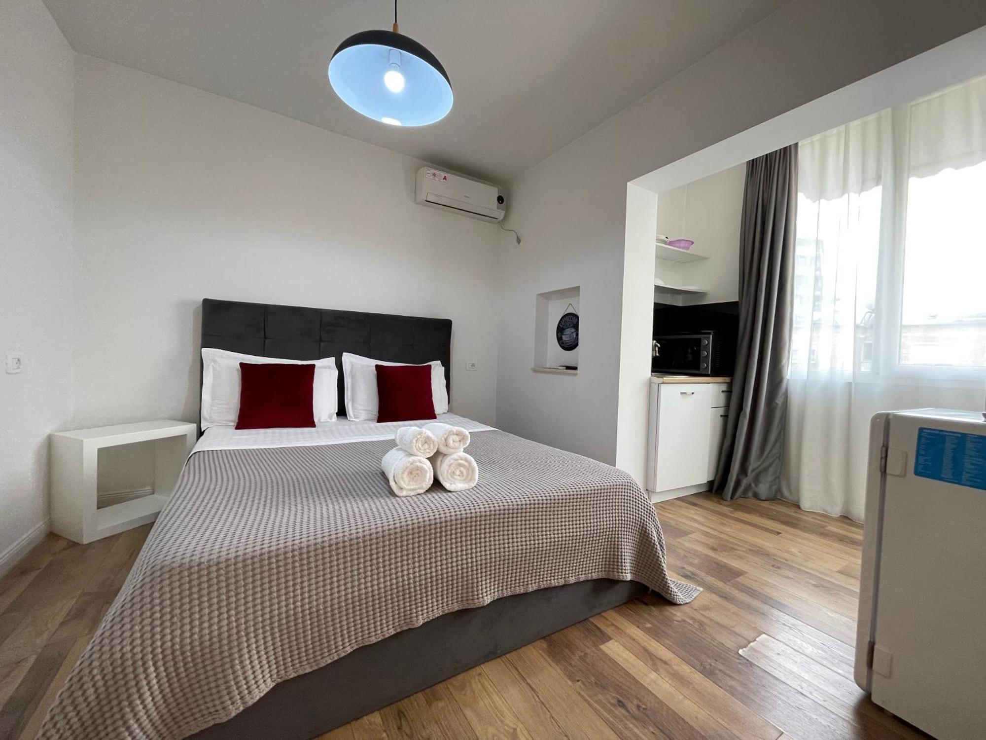 Central Studio Apartments Tirana Exterior photo