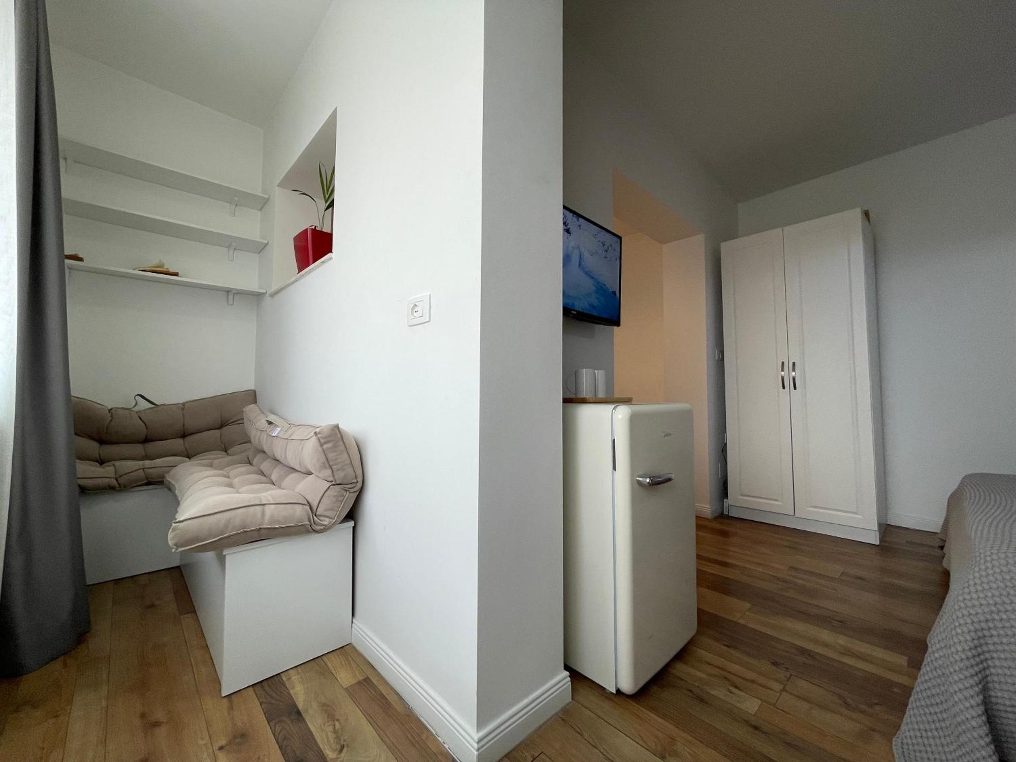 Central Studio Apartments Tirana Exterior photo
