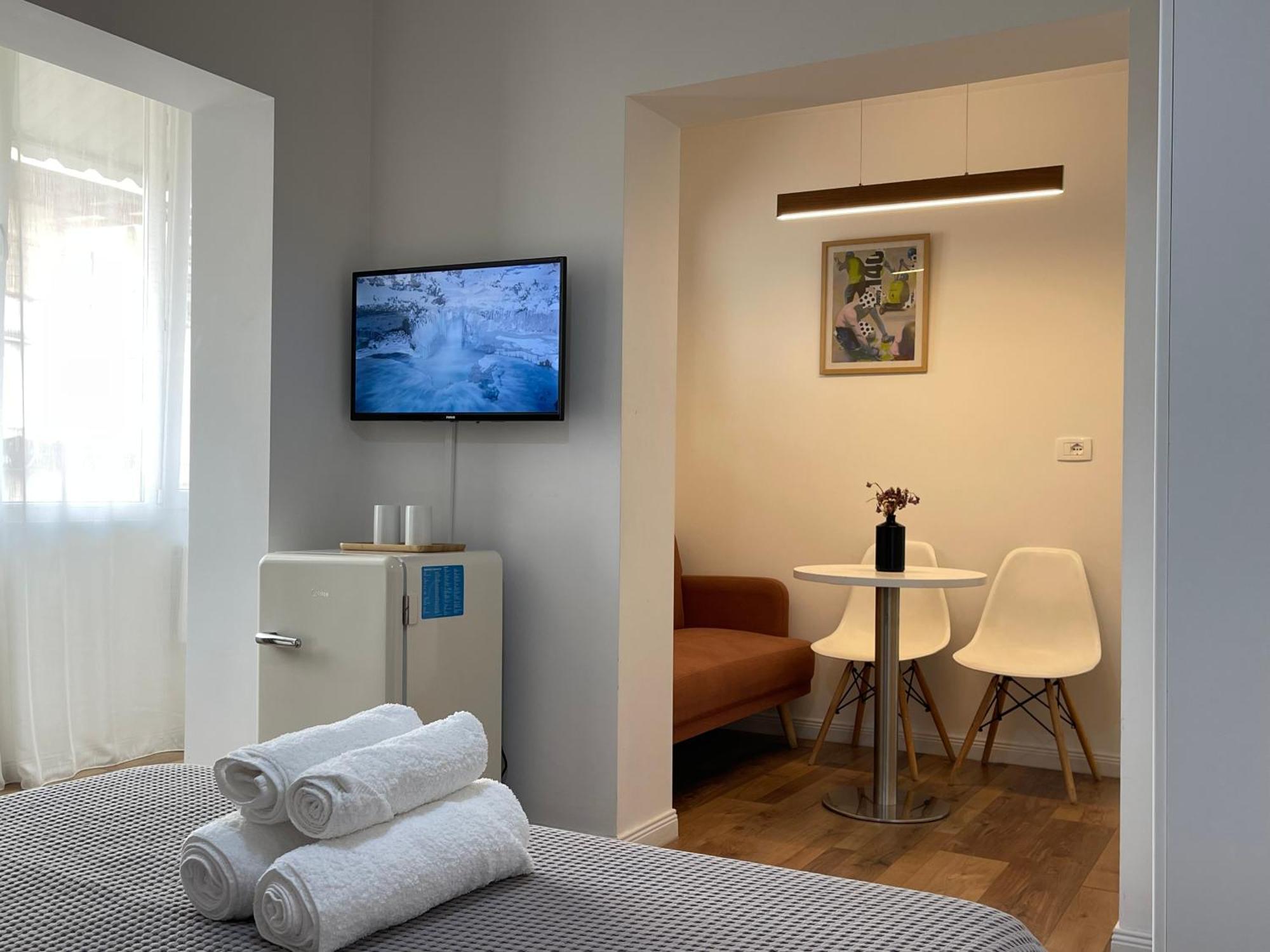Central Studio Apartments Tirana Exterior photo
